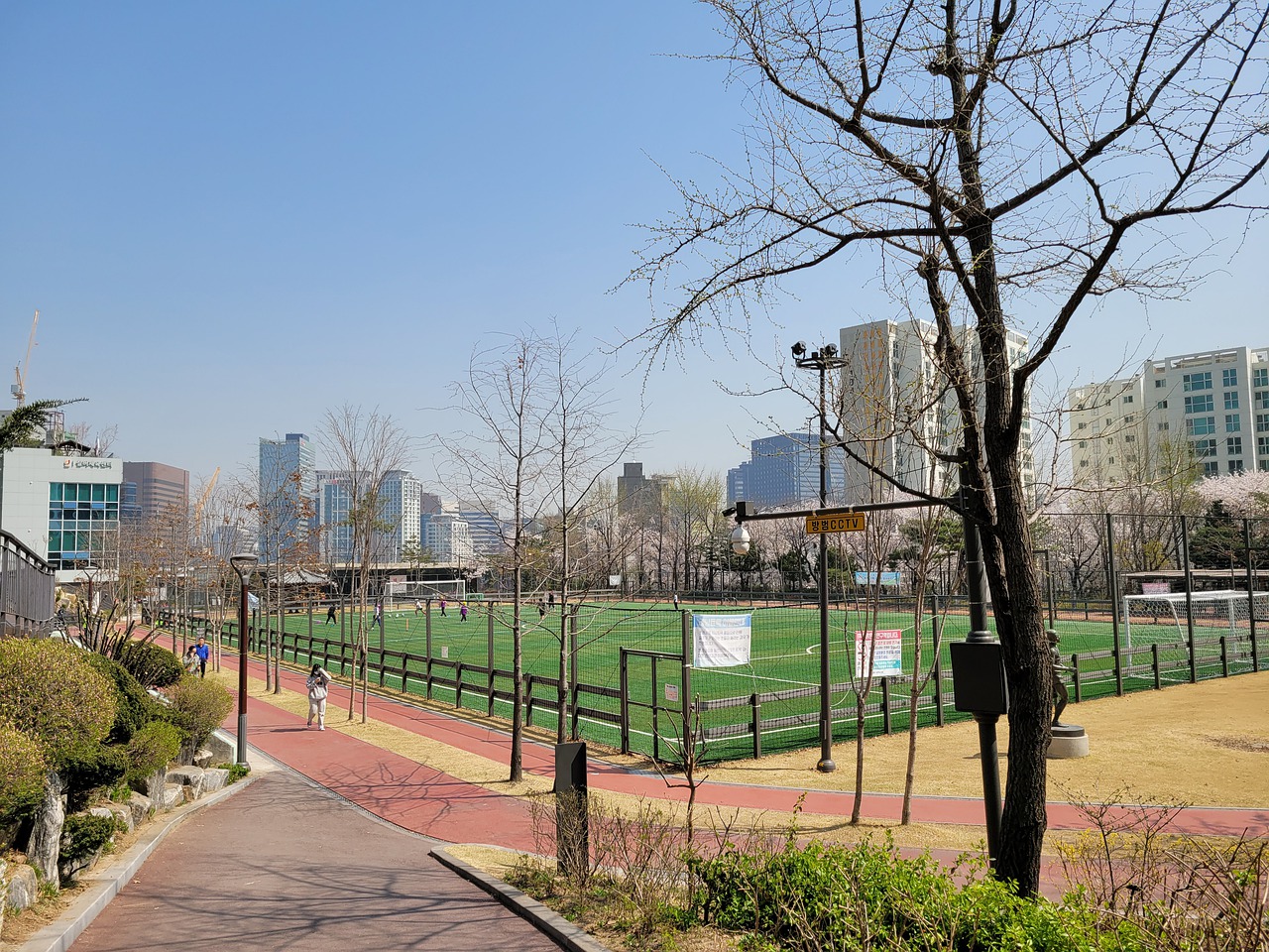 在比赛与家 在比赛与家